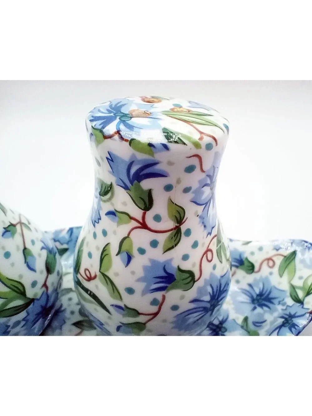 Ainsley Two's Company Salt Pepper Shakers Tray Blue Floral Ceramic Set